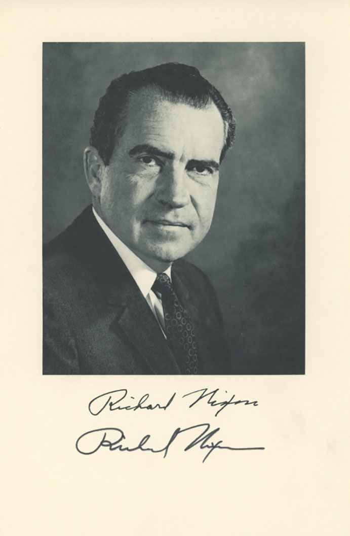 Richard Nixon 8x10 Signed Photo Autographed REPRINT 